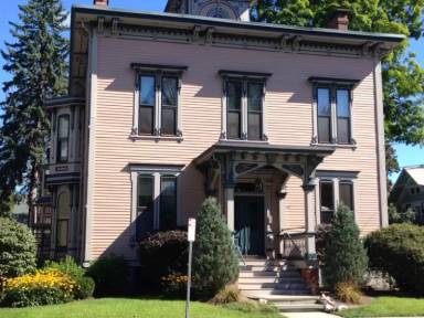 Main picture of 139 Phila St