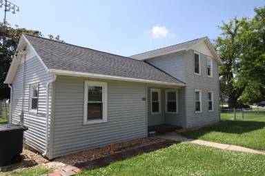 Main picture of 710 E Main St