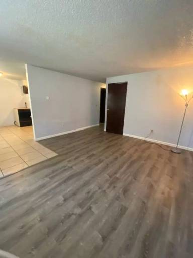 Main picture of 1001 N Pittsburg St