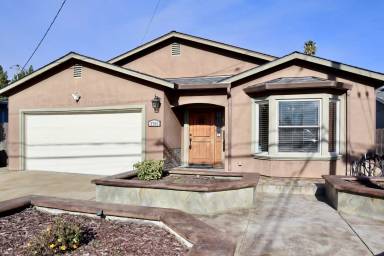Main picture of 3755 Franklin Ave
