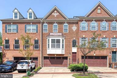Main picture of 15330 Tewkesbury Pl