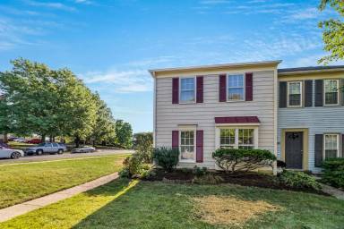 Main picture of 7501 Blanford Ct