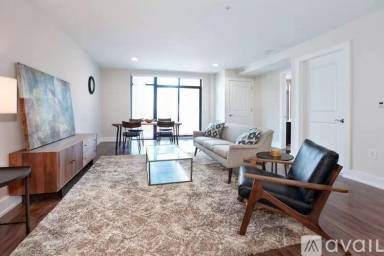 Main picture of 196 W 43rd St