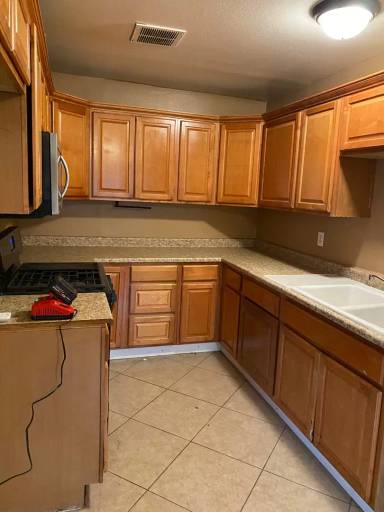 Main picture of 16510 Lakeshore Dr