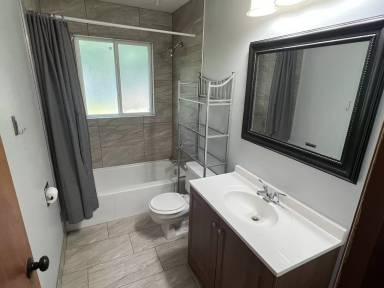 Main picture of 11828 Monroe Cir NE
