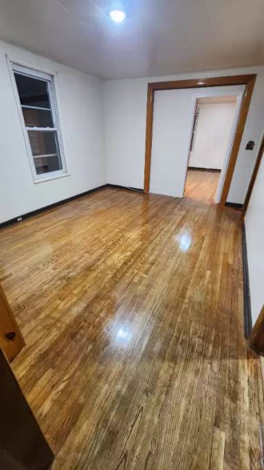 Main picture of 90 Schuyler Ave