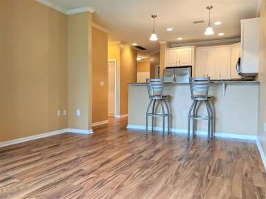 Main picture of 3872 S Lake Dr