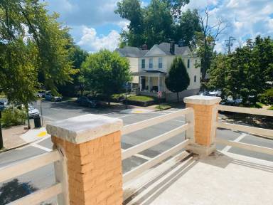 Main picture of 3311 Ellwood Ave