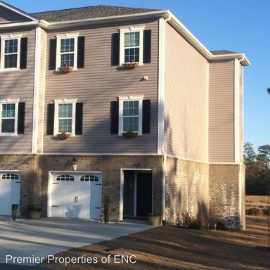 Main picture of 400 Garland Shores Dr