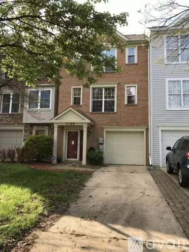 Main picture of 2210 Commissary Cir