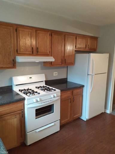 Main picture of 100 Olesen Dr