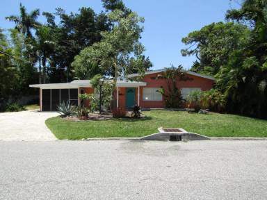 Main picture of 108 Colonia Ln W