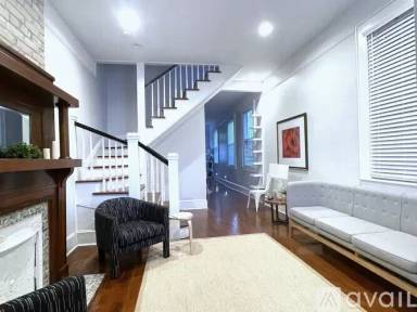 Main picture of 1134 Melpomene St