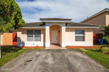 Main picture of 5202 NW 185th Ter