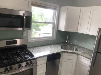 Main picture of 208 Howe Ave