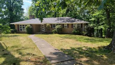 Main picture of 528 Yellowstone Dr