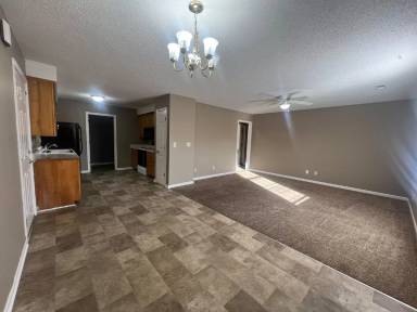 Main picture of 3864 Northeast Dr
