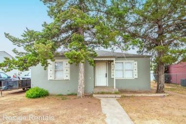 Main picture of 3221 Baylor St