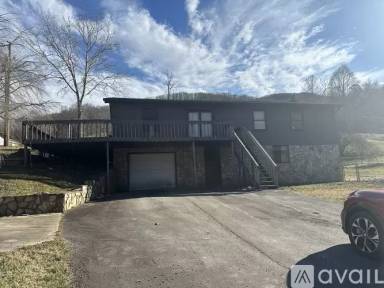 Main picture of 31 Smith Cove Rd