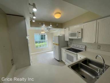 Main picture of Pine Haven Condominiums