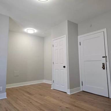 Main picture of 1020 E Pleasant St Apartments