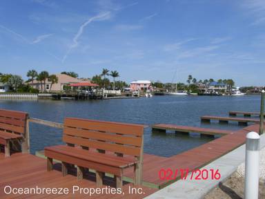 Main picture of 335 N Causeway