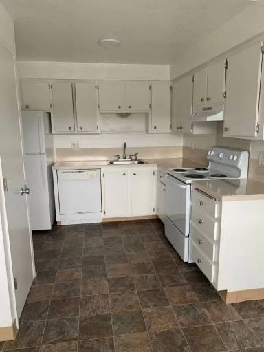 Main picture of 5555 S 152nd St