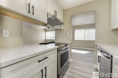 Main picture of 908 Dornajo Way