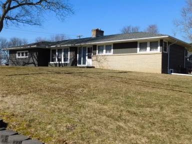 Main picture of 6 Hillcrest Dr