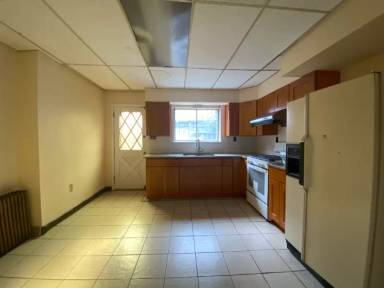 Main picture of 1804 S Bancroft St