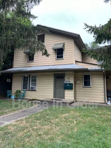 Main picture of 321 Haywood Rd