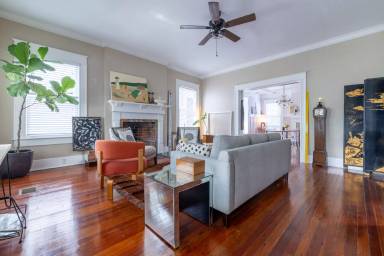 Main picture of 1515 Silver St