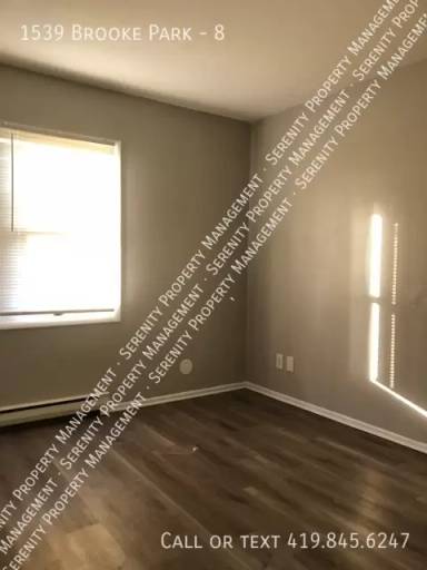 Main picture of 1539 Brooke Park Dr