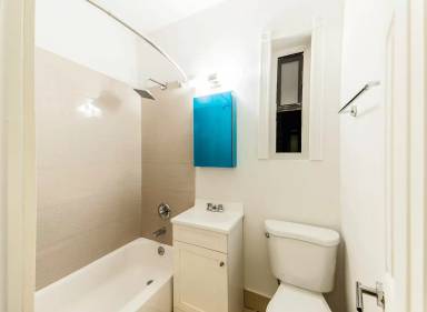 Main picture of 185 Avenue C