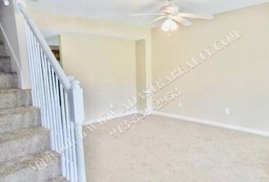 Main picture of 9004 E 85th St