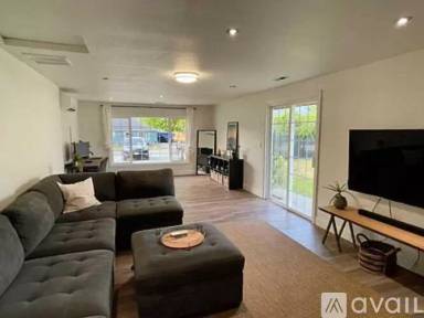 Main picture of 155 Heritage St
