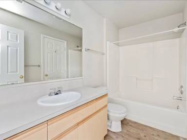 Main picture of 121 N Avenger Ln