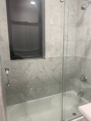Main picture of 166 W 72nd St