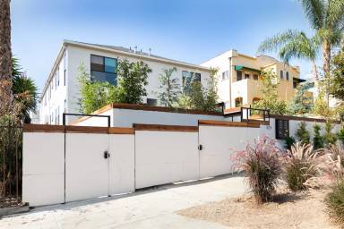 Main picture of 121 N Berendo St