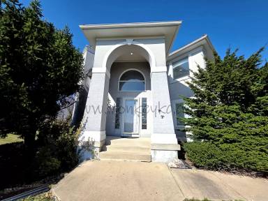Main picture of 14112 Windsor St