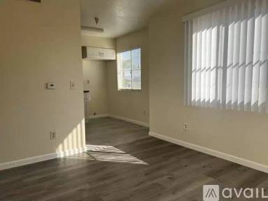 Main picture of 212 S Orange Ave