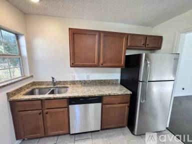 Main picture of 2250 Mail Ave