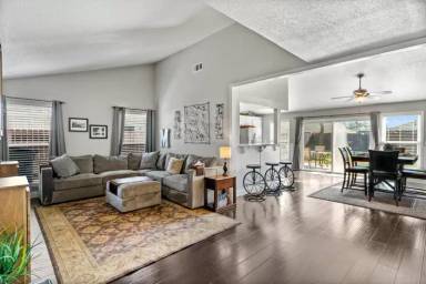 Main picture of 2938 Renee Ct