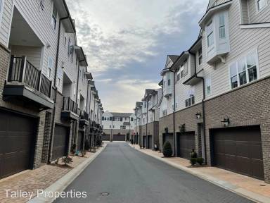 Main picture of 1220 Cotswold Pl