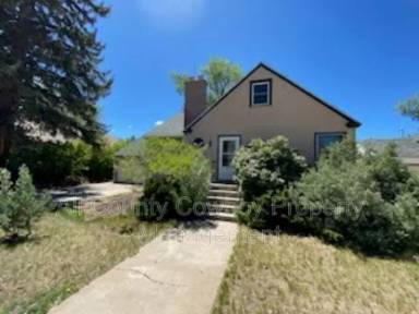 Main picture of 310 S 12th St