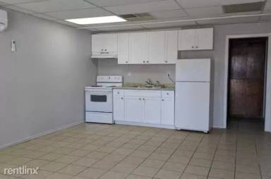 Main picture of 2719 W Maryland Ave Apartments