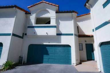 Main picture of 149 Courtyard Dr