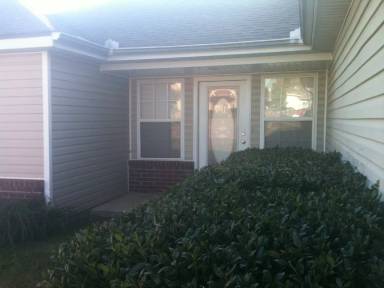 Main picture of 727 Daisy Ln