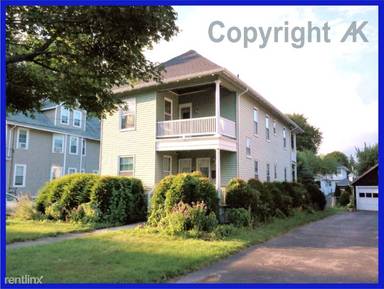 Main picture of 20 Pond St