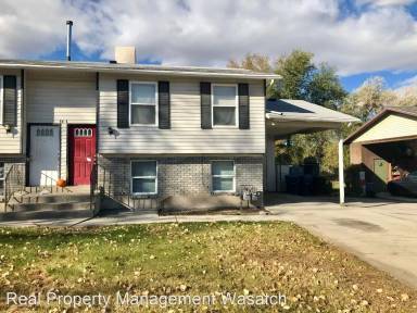 Main picture of 4414 S Edgeware Ln